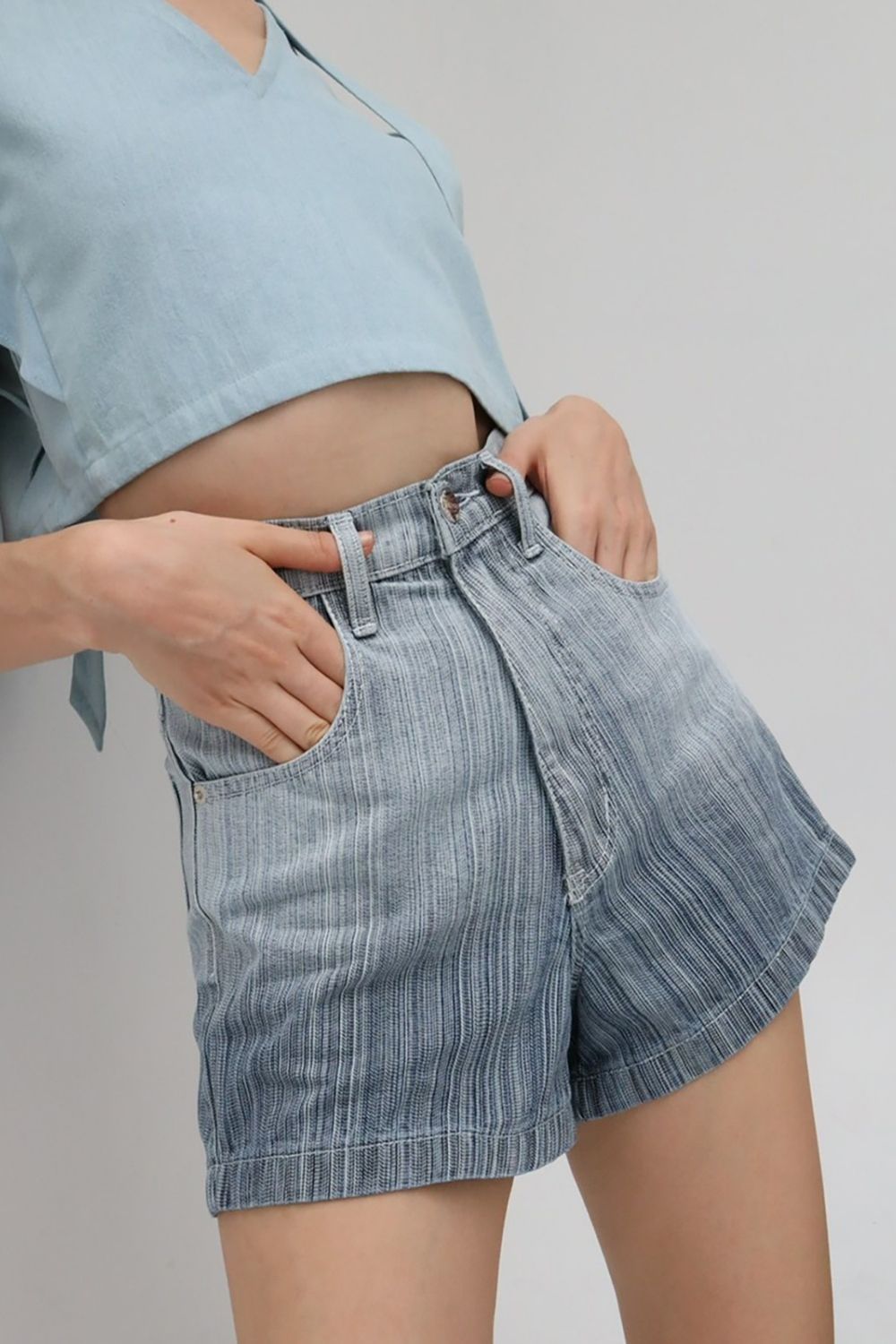 Classic Denim Shorts 01